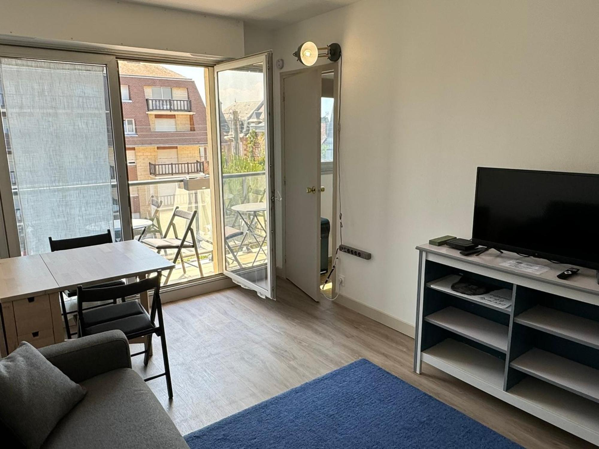 Studio Central A Cabourg Avec Balcon, Wifi Gratuit & Parking - Fr-1-487-372 Eksteriør billede